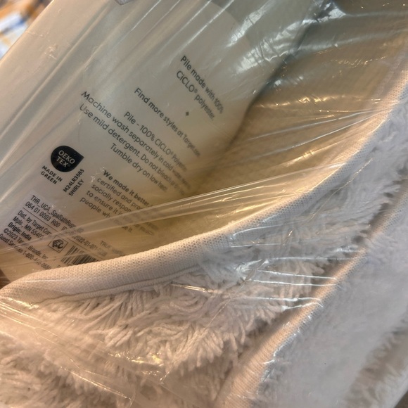 Threshold Spa plush bath runner - Picture 5 of 7